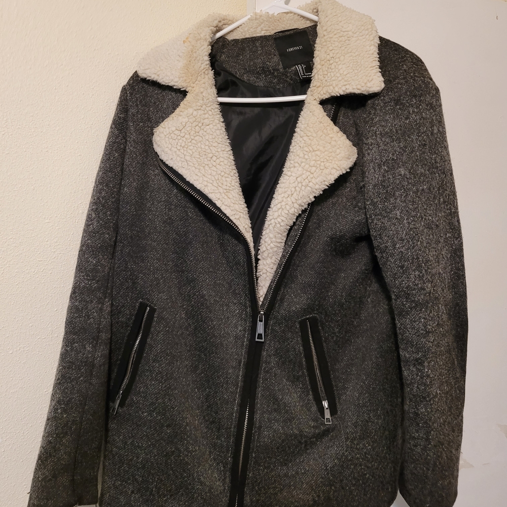 Women's Gray Sherpa-Lined Jacket